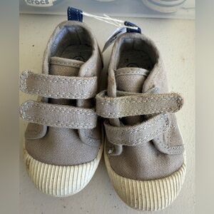 Cat & jack kids Velcro shoes